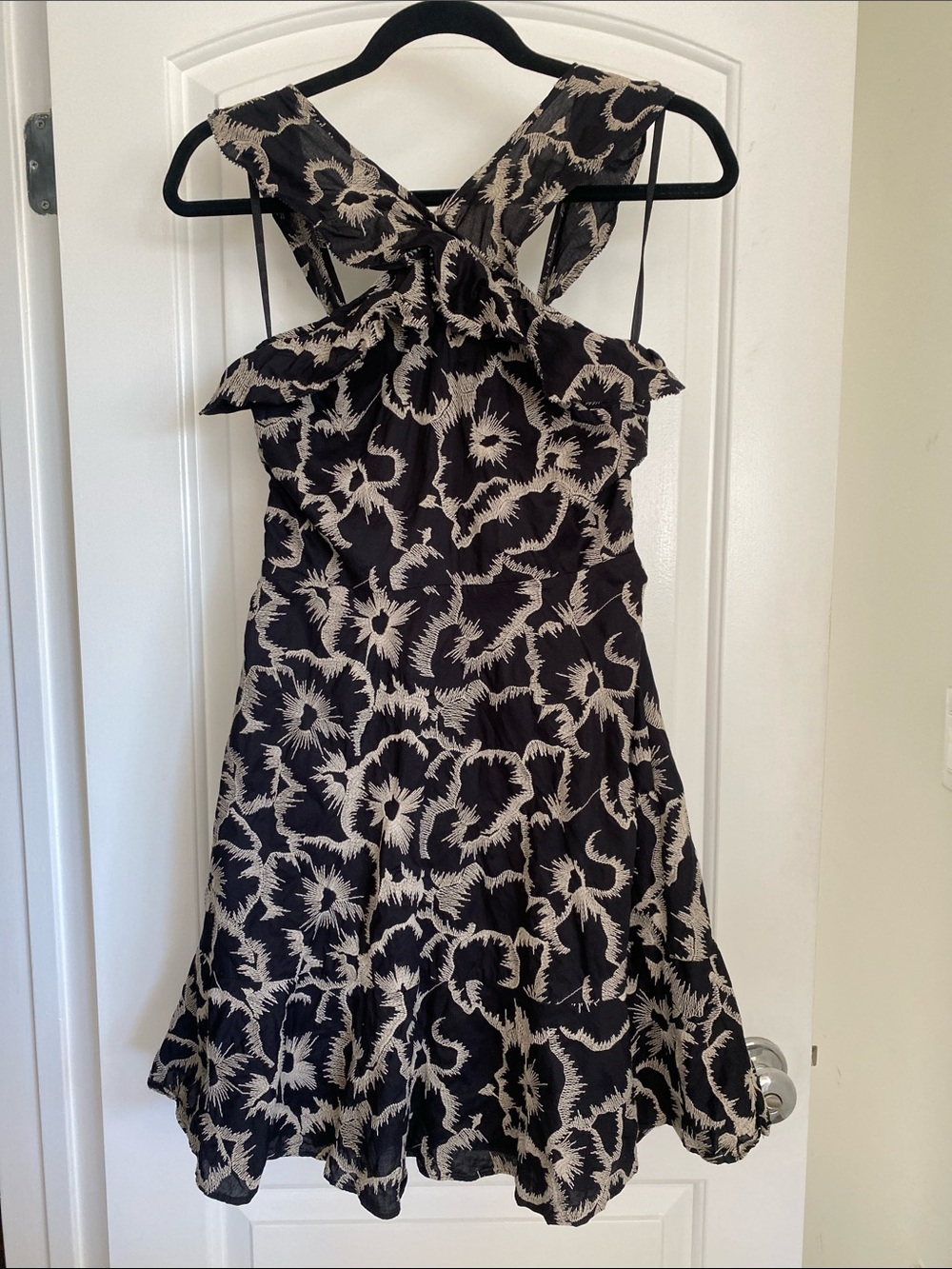 Banana Republic Black Halter Embroidered Ruffle Dress Pockets Size 4